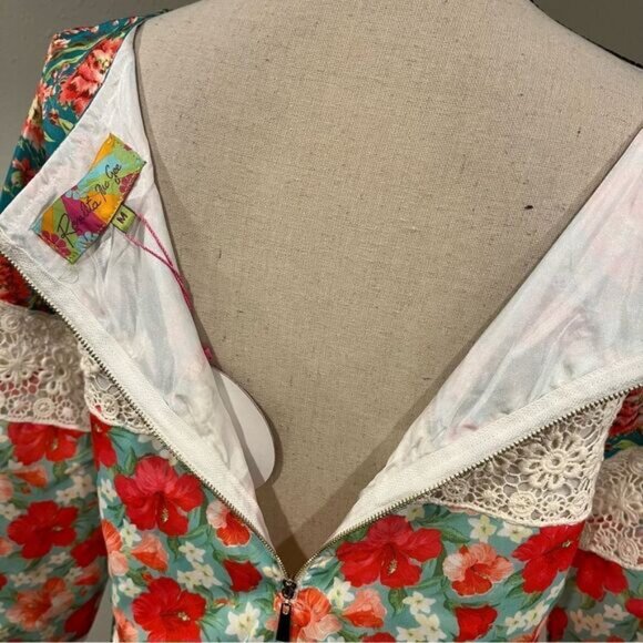 Rosalina McGee floral lace Long sleeve midi dress - Picture 10 of 14